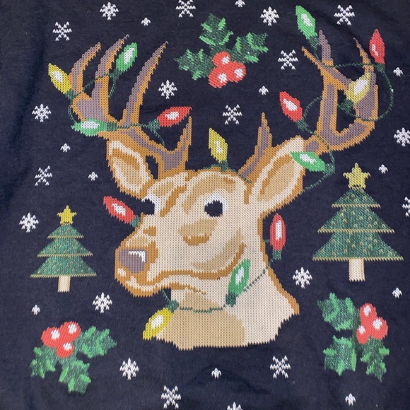 Mens XL Christmas sweater deer 🦌 - Picture 2 of 3